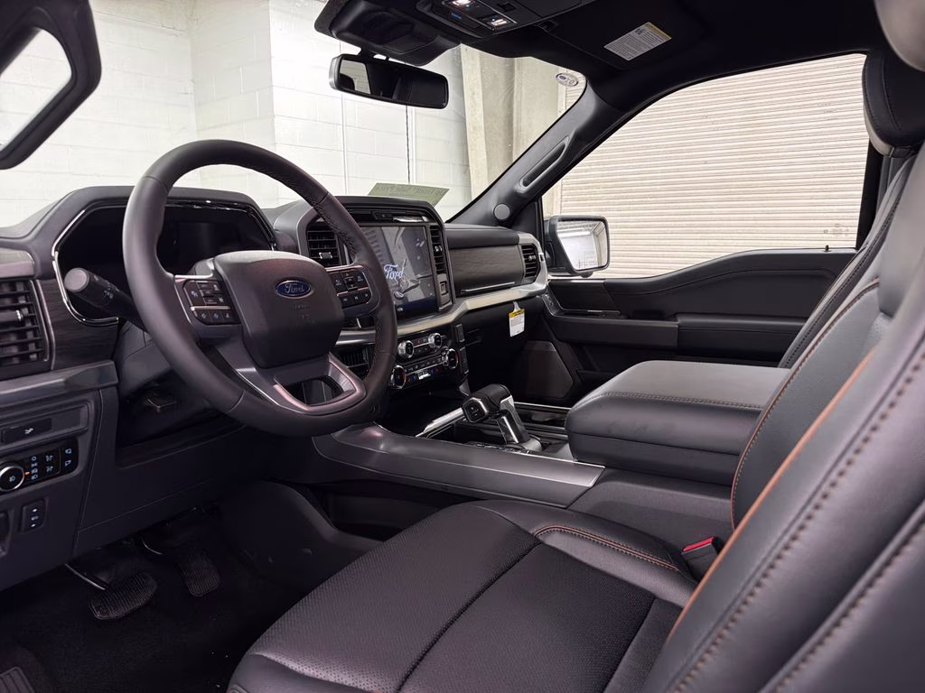 2026 AGATE BLACK Ford F-150 Lariat 4X4 Truck