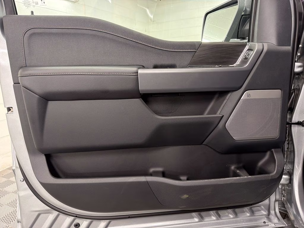 2026 ICONIC SILVER Ford F-150 Lariat 4X4 Truck