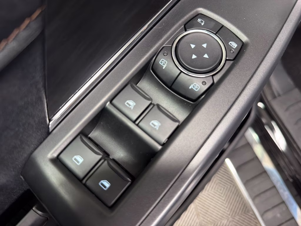 2026 AGATE BLACK Ford F-150 Lariat 4X4 Truck