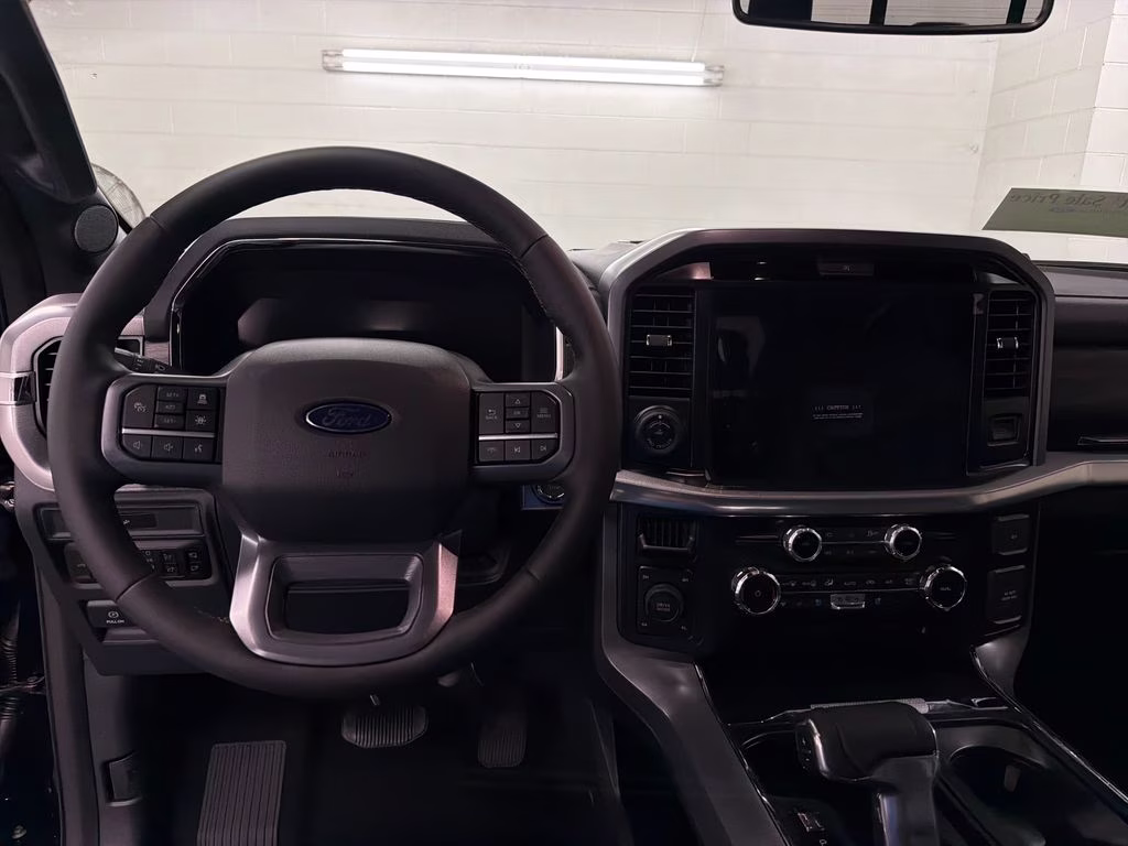 2026 AGATE BLACK Ford F-150 Lariat 4X4 Truck