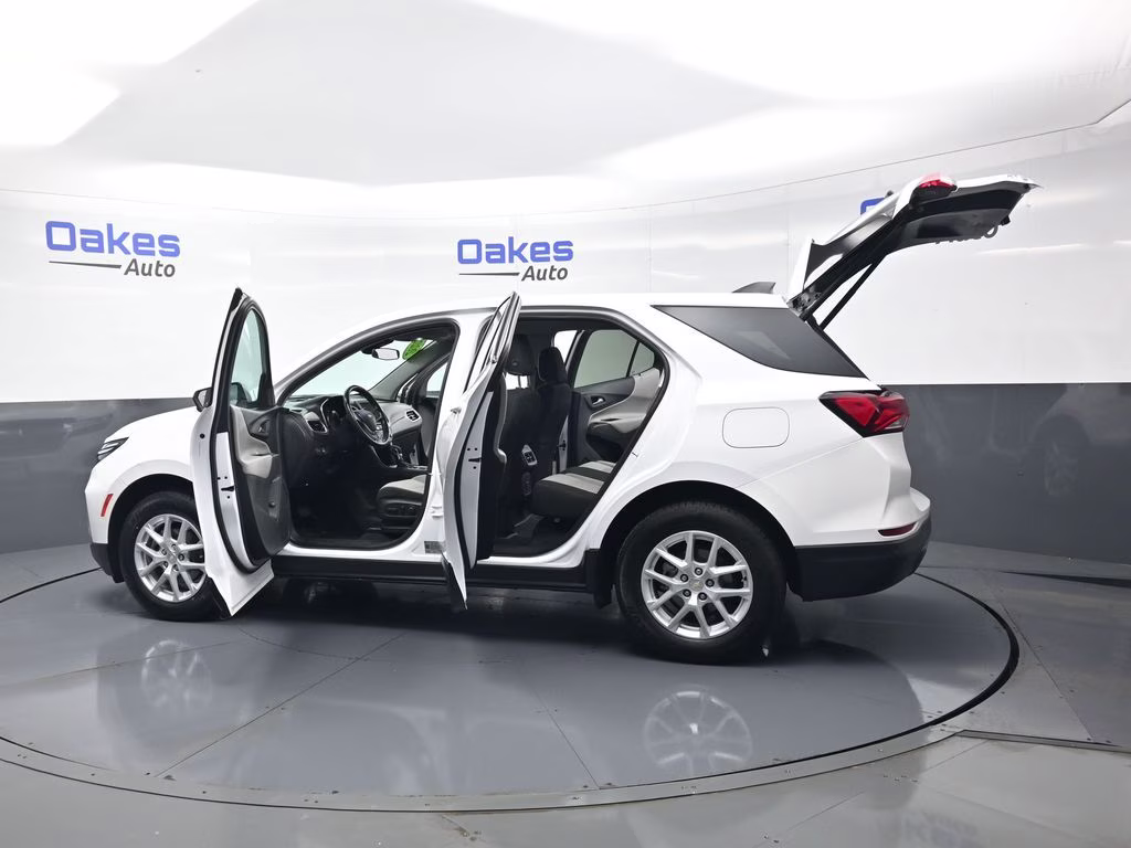 2022 Summit White Chevrolet Equinox LT AWD SUV