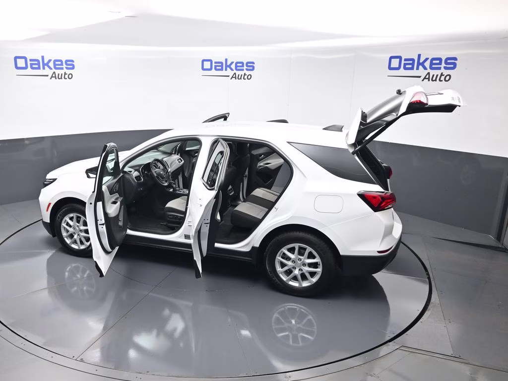 2022 Summit White Chevrolet Equinox LT AWD SUV