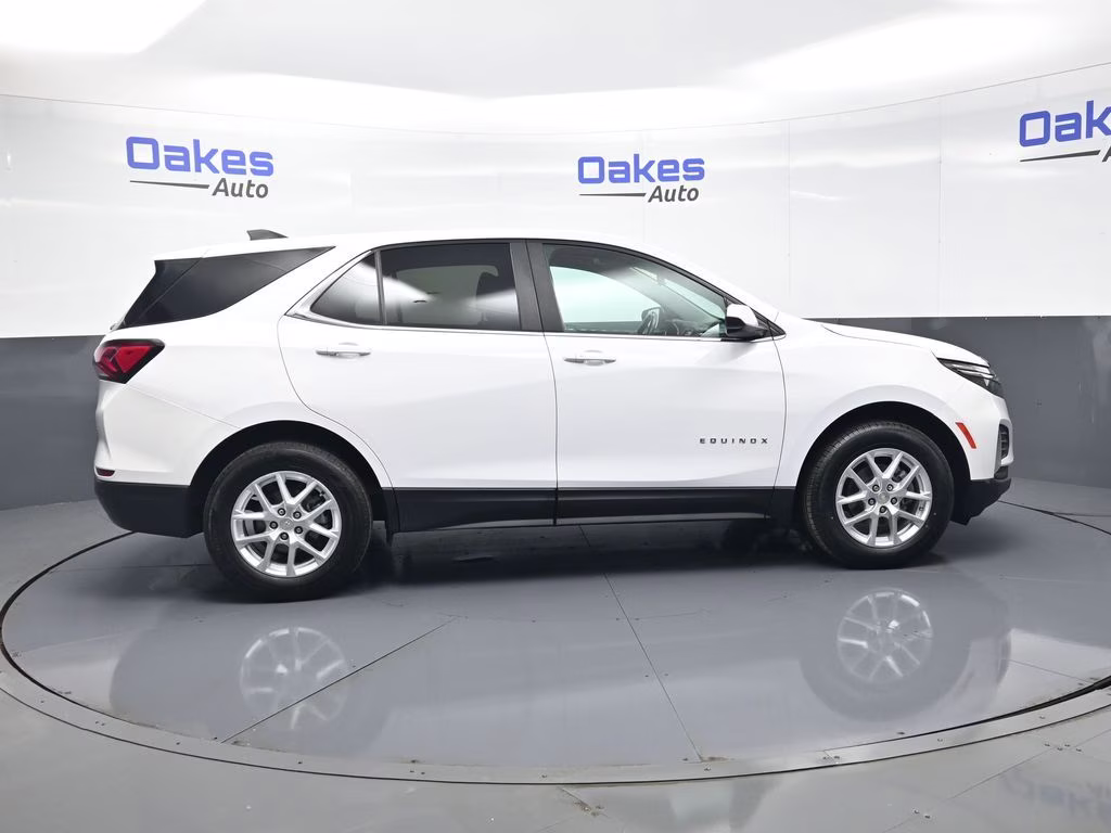 2022 Summit White Chevrolet Equinox LT AWD SUV