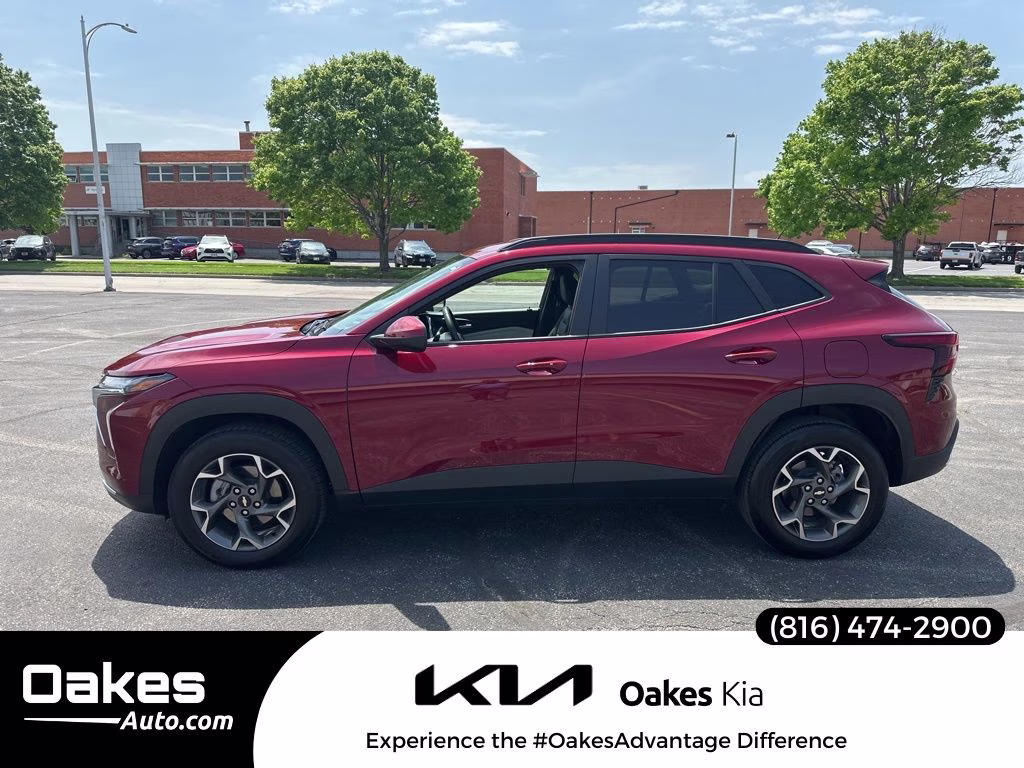 2025 Chevrolet Trax LT's photo
