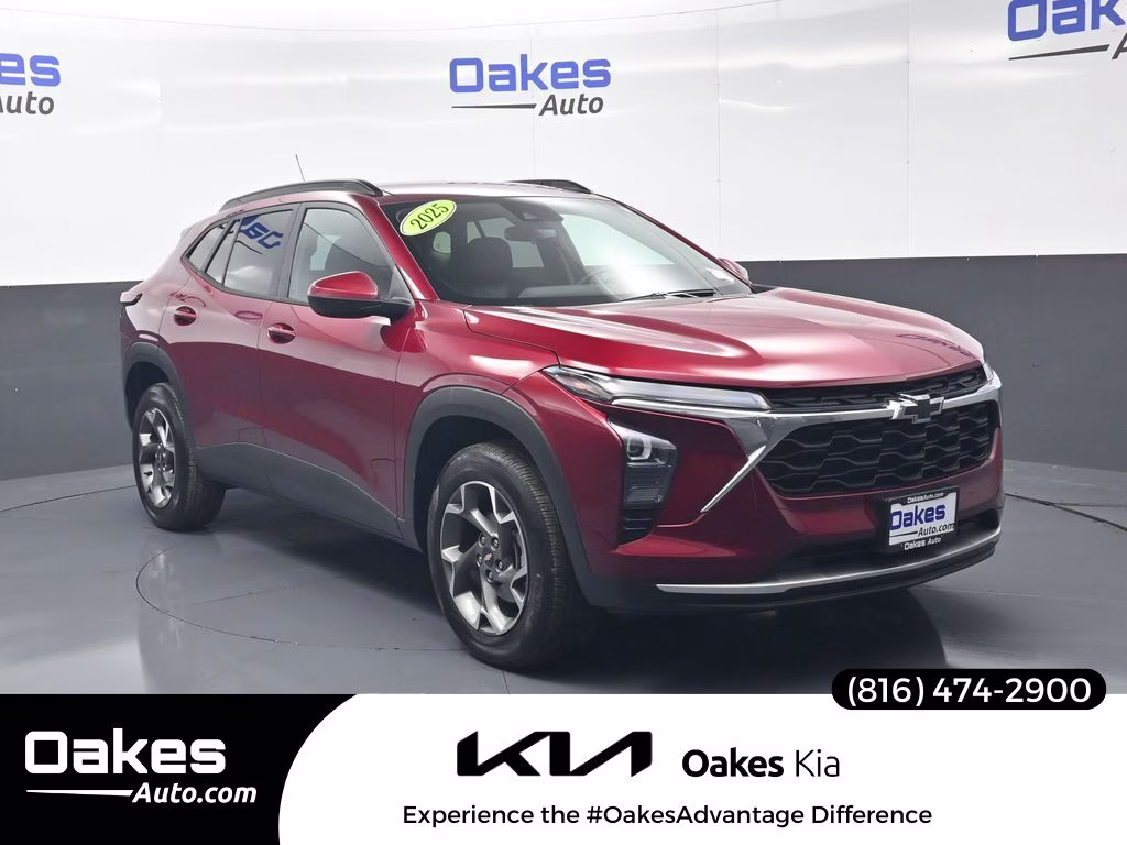 2025 Chevrolet Trax LT's photo