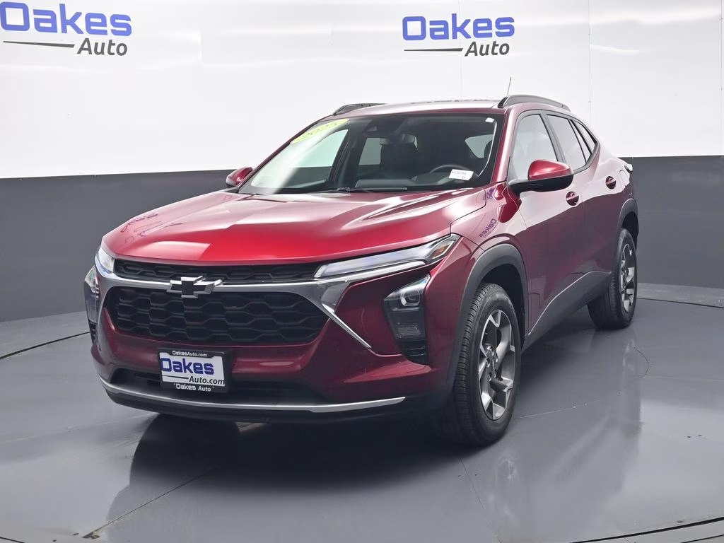 2025 Crimson Metallic Chevrolet Trax LT FWD SUV