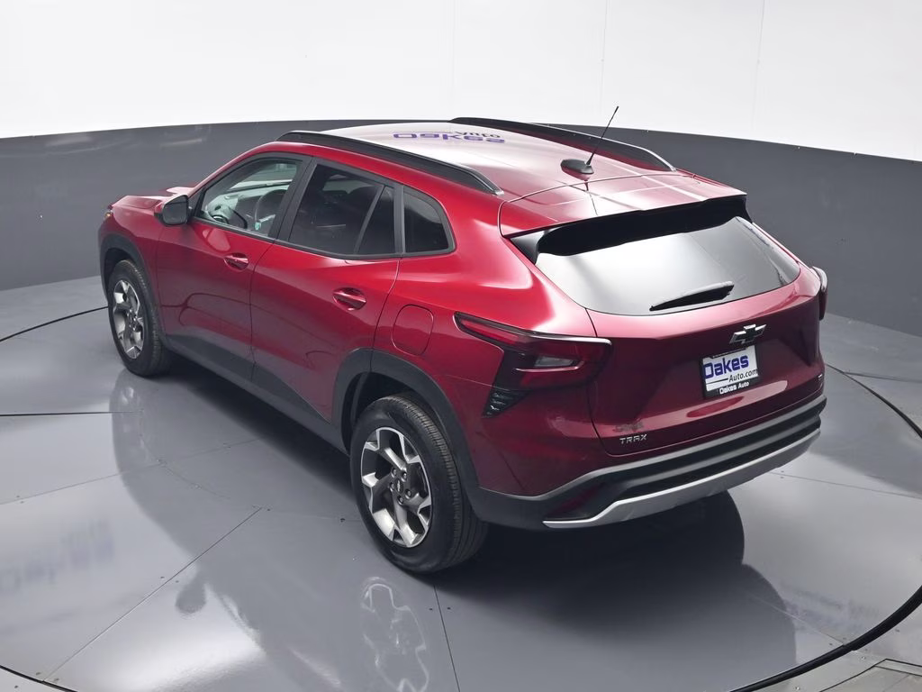2025 Crimson Metallic Chevrolet Trax LT FWD SUV