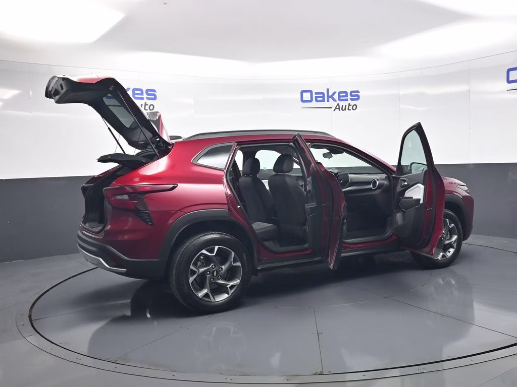 2025 Crimson Metallic Chevrolet Trax LT FWD SUV