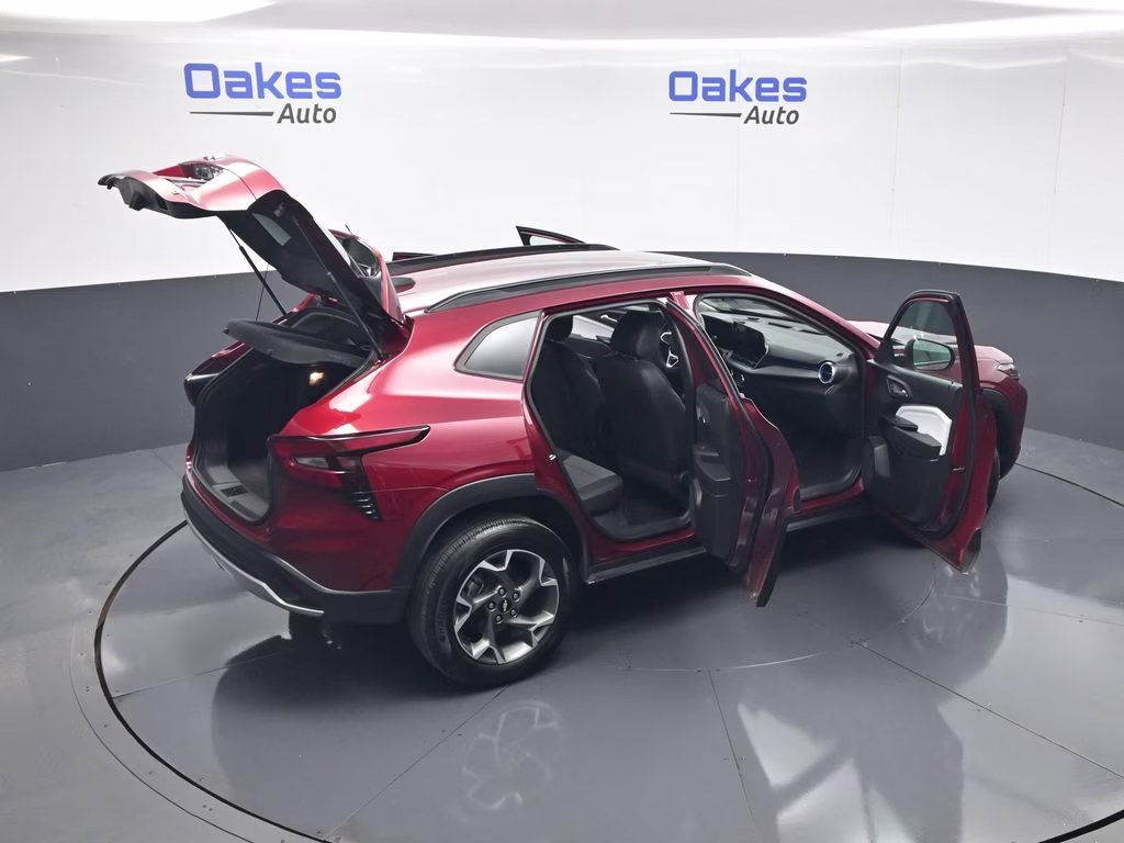2025 Crimson Metallic Chevrolet Trax LT FWD SUV