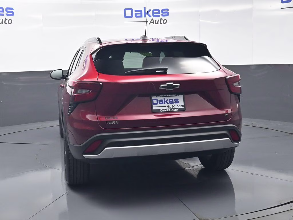 2025 Crimson Metallic Chevrolet Trax LT FWD SUV