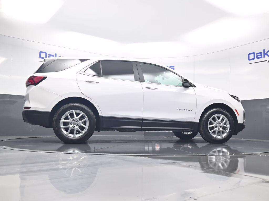 2022 Summit White Chevrolet Equinox LT AWD SUV