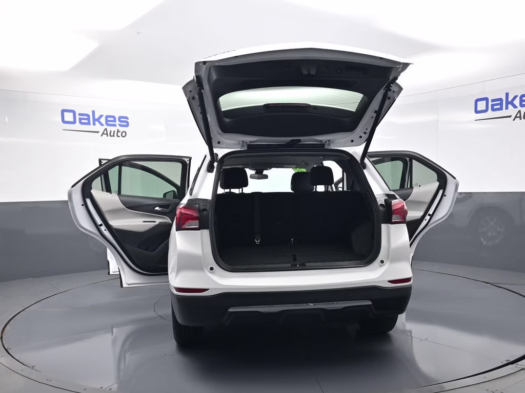 2022 Summit White Chevrolet Equinox LT AWD SUV
