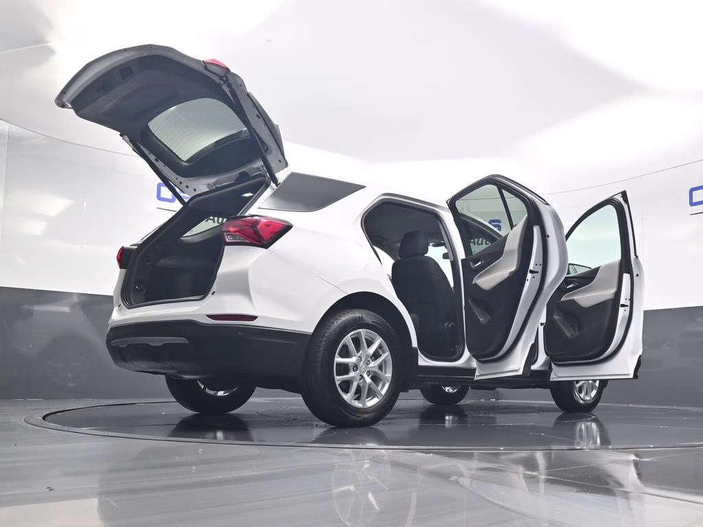 2022 Summit White Chevrolet Equinox LT AWD SUV