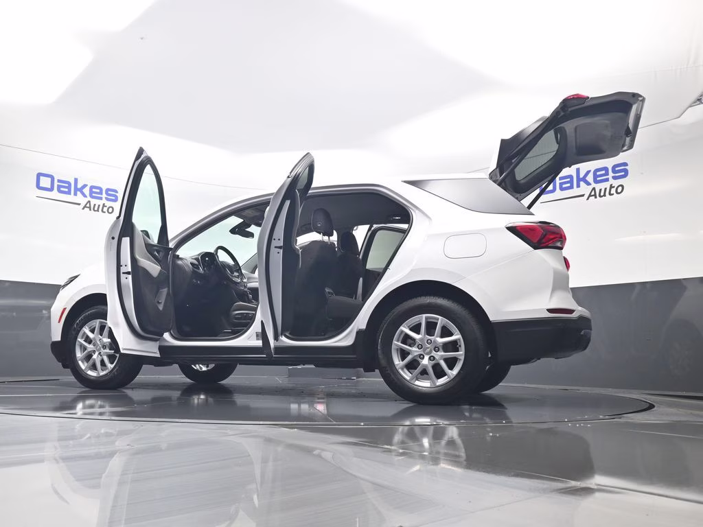 2022 Summit White Chevrolet Equinox LT AWD SUV