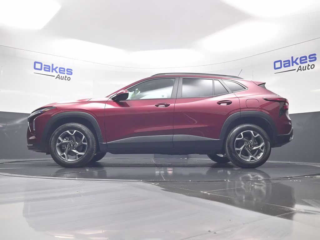 2025 Crimson Metallic Chevrolet Trax LT FWD SUV
