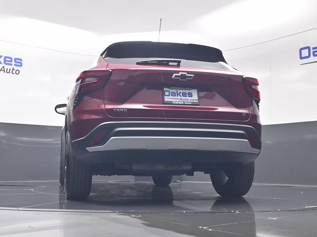 2025 Crimson Metallic Chevrolet Trax LT FWD SUV