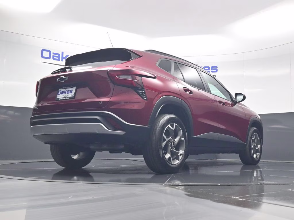2025 Crimson Metallic Chevrolet Trax LT FWD SUV