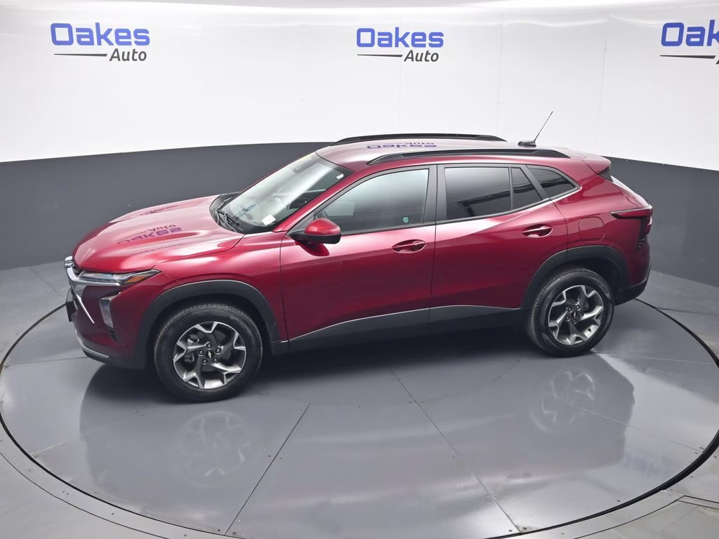2025 Crimson Metallic Chevrolet Trax LT FWD SUV