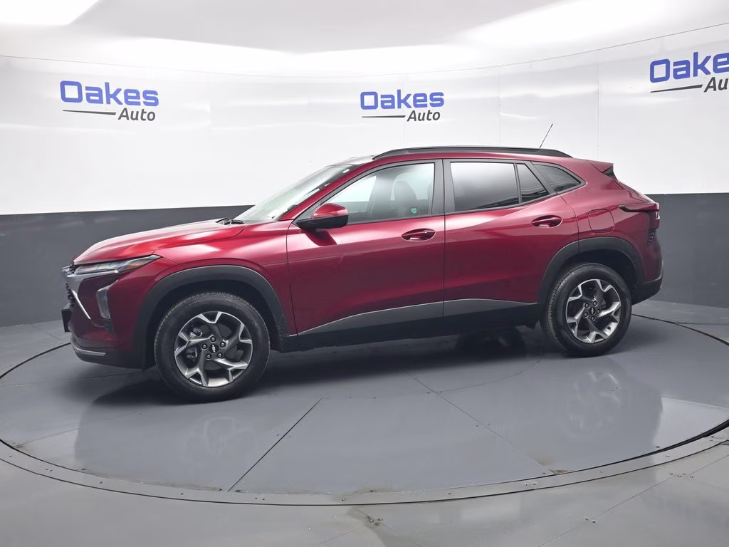 2025 Crimson Metallic Chevrolet Trax LT FWD SUV