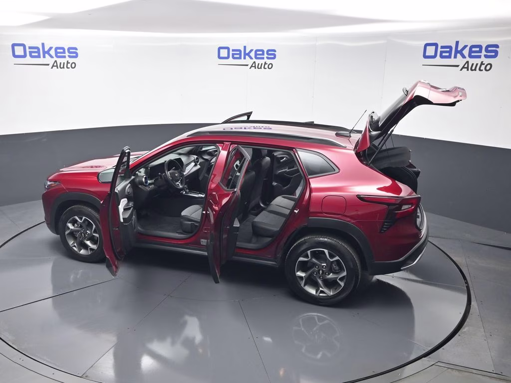 2025 Crimson Metallic Chevrolet Trax LT FWD SUV