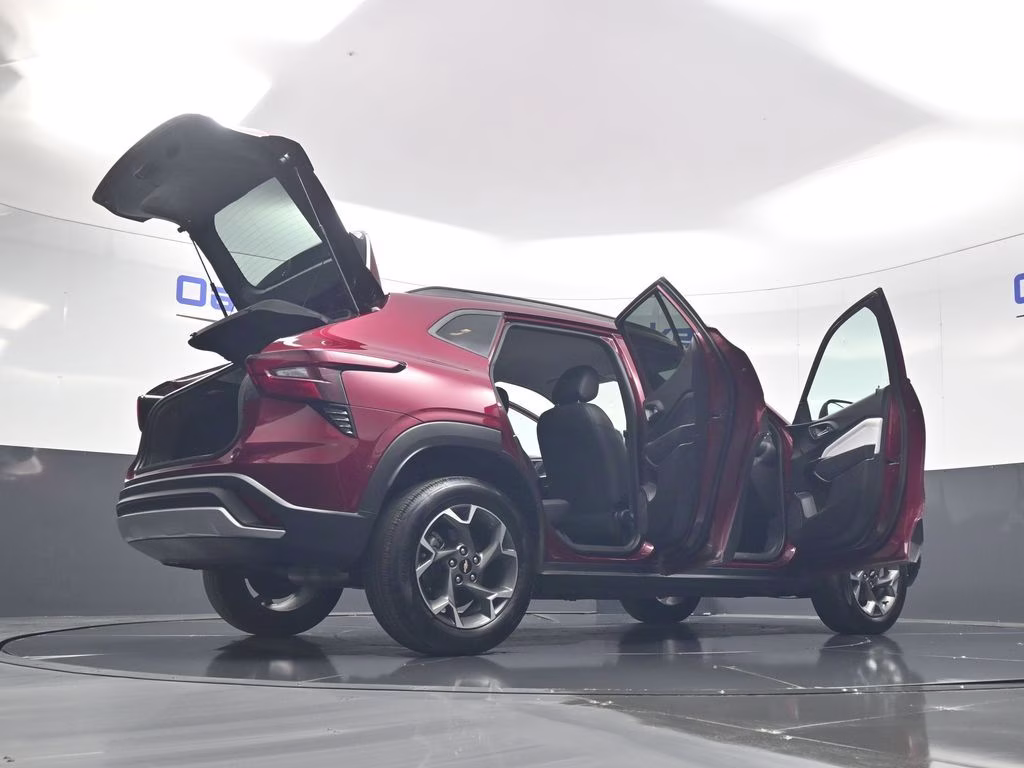 2025 Crimson Metallic Chevrolet Trax LT FWD SUV