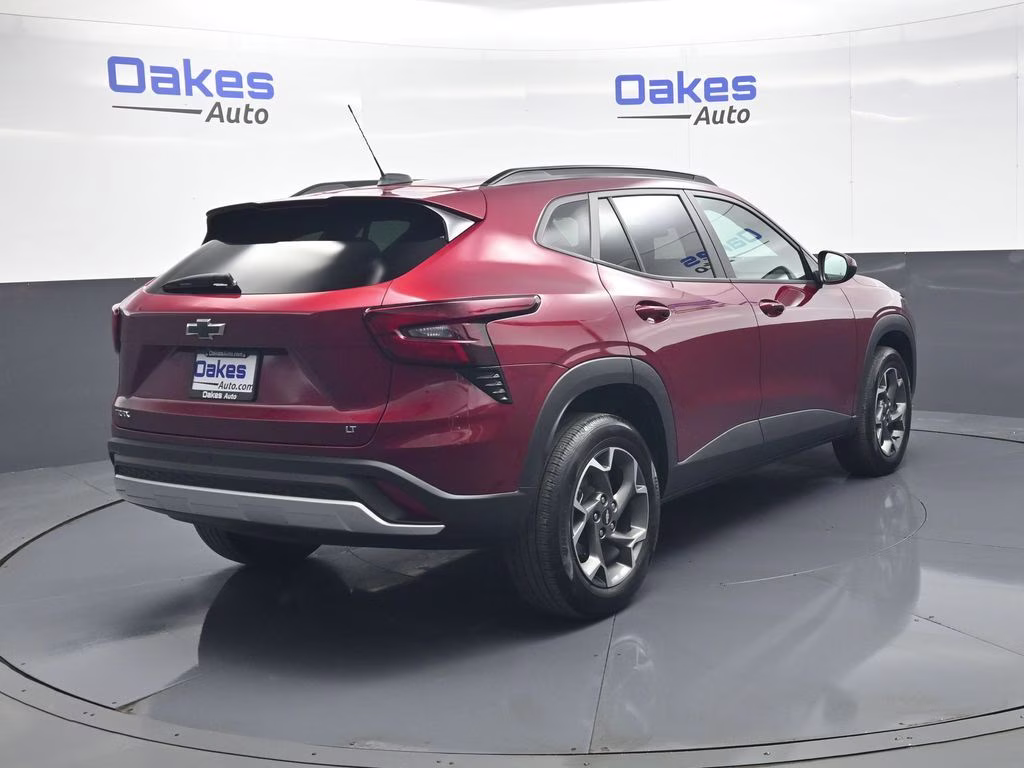 2025 Crimson Metallic Chevrolet Trax LT FWD SUV