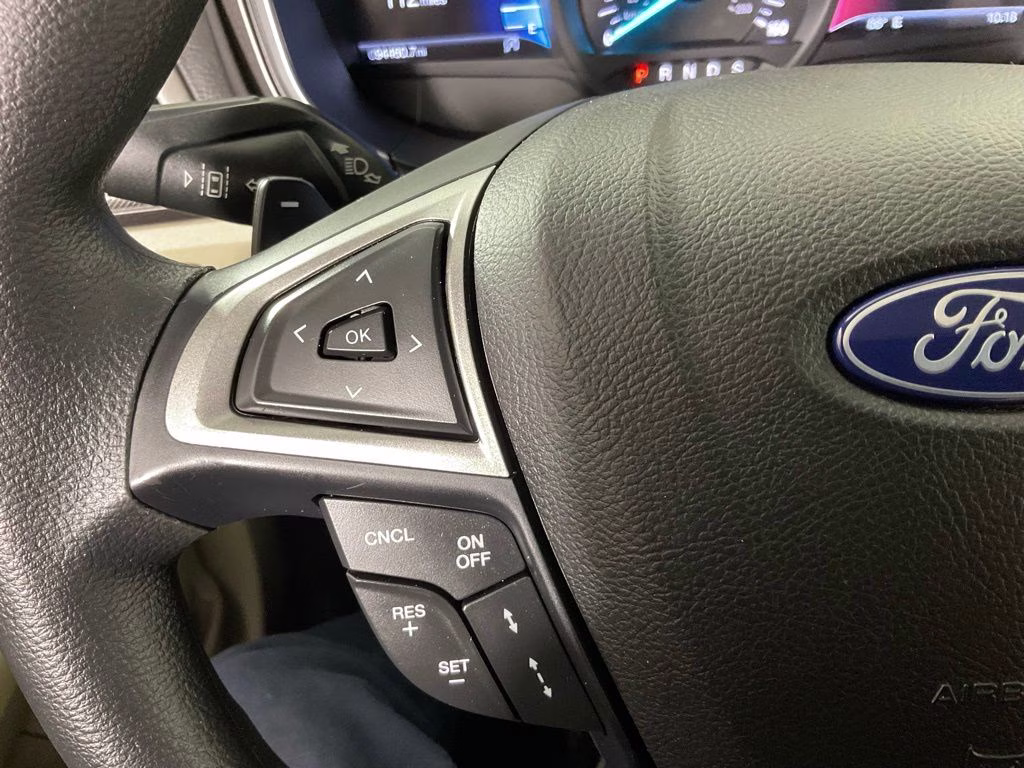 2019 White Gold Metallic Ford Fusion SE FWD Sedan