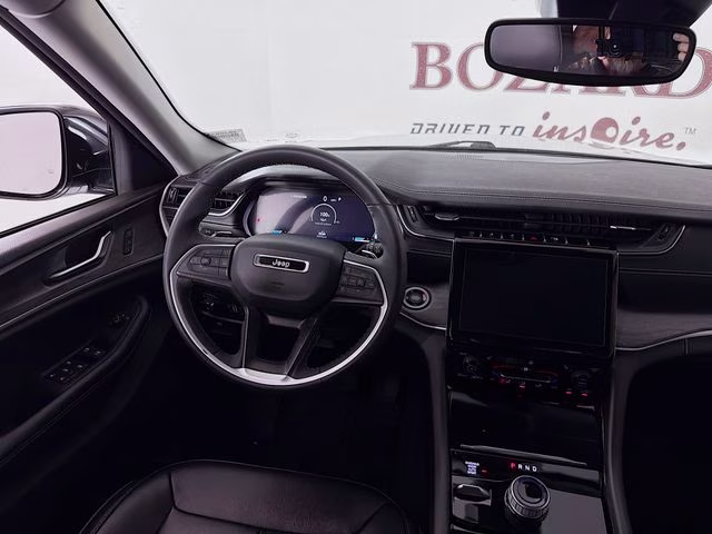 2023 Silver Zynith Jeep Grand Cherokee L Limited 4X4 SUV