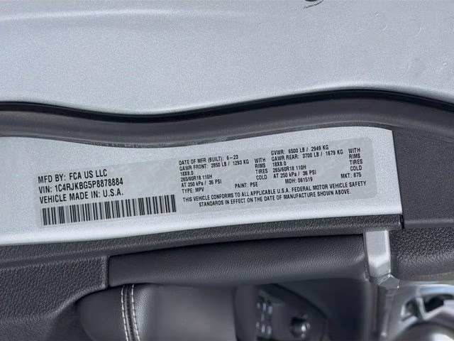 2023 Silver Zynith Jeep Grand Cherokee L Limited 4X4 SUV