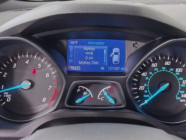 2015 Blue Ford Escape SE FWD SUV