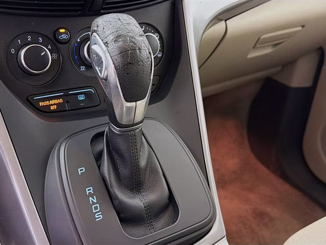 2015 Blue Ford Escape SE FWD SUV