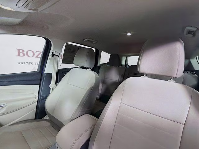 2015 Blue Ford Escape SE FWD SUV