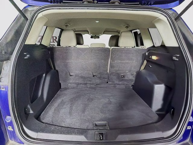 2015 Blue Ford Escape SE FWD SUV