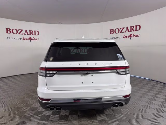 2022 White Metallic Lincoln Aviator Reserve AWD SUV