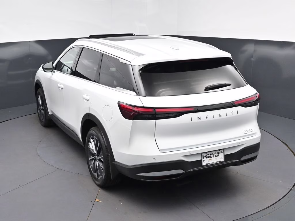 2027 White INFINITI QX60 LUXE FWD
