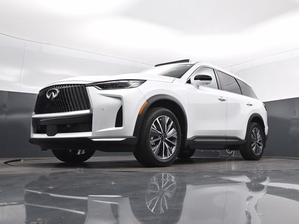 2027 White INFINITI QX60 LUXE FWD