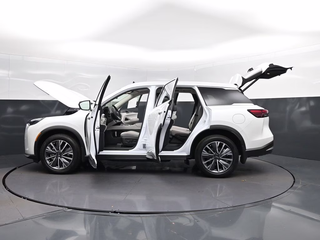 2027 White INFINITI QX60 LUXE FWD