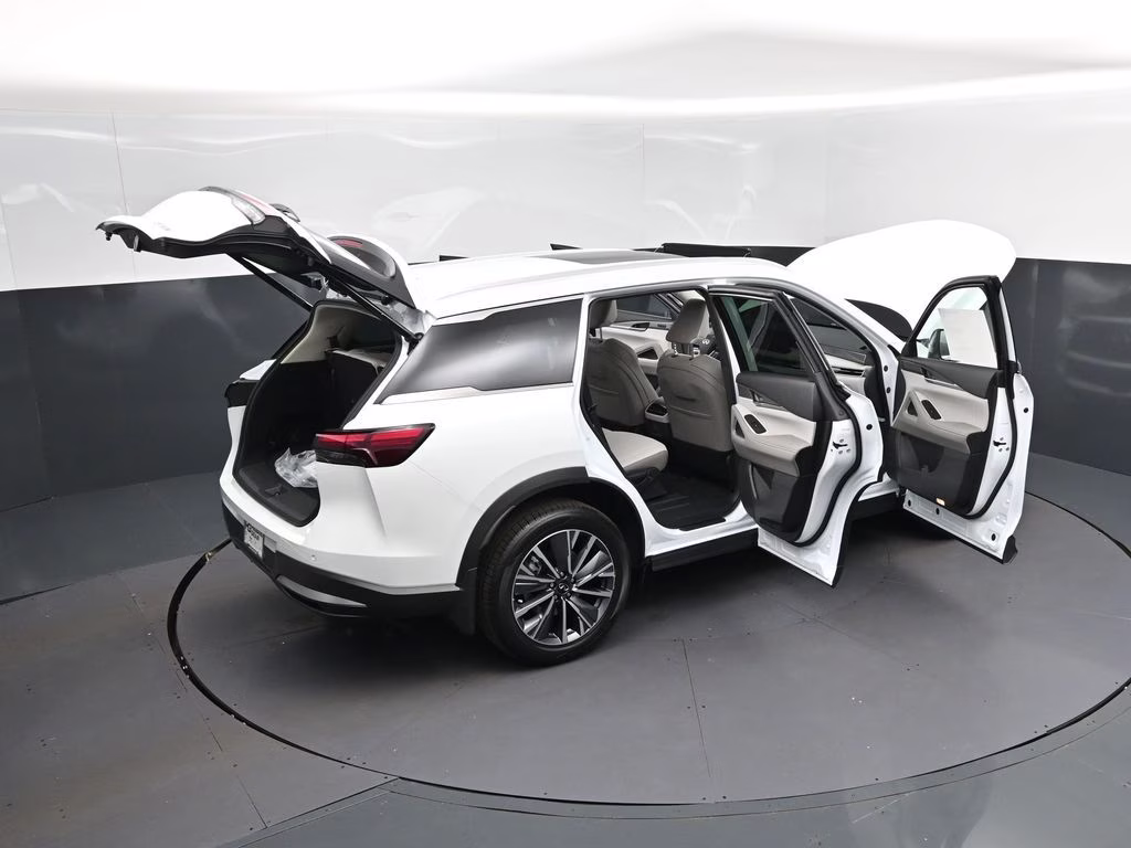 2027 White INFINITI QX60 LUXE FWD