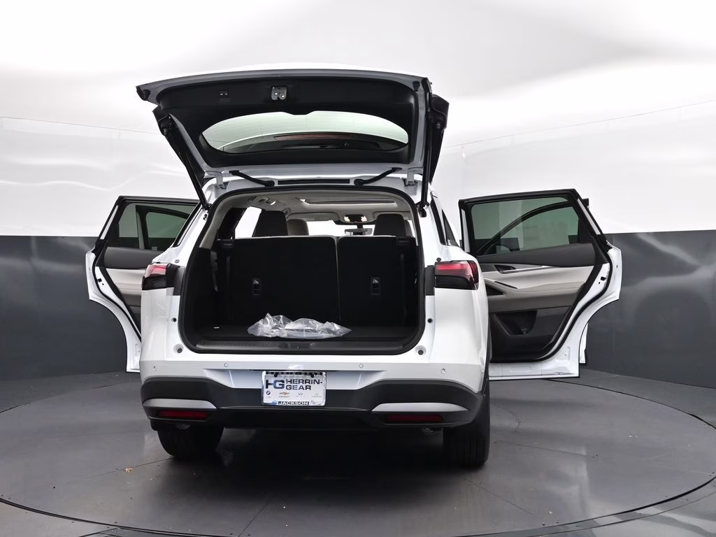 2027 White INFINITI QX60 LUXE FWD