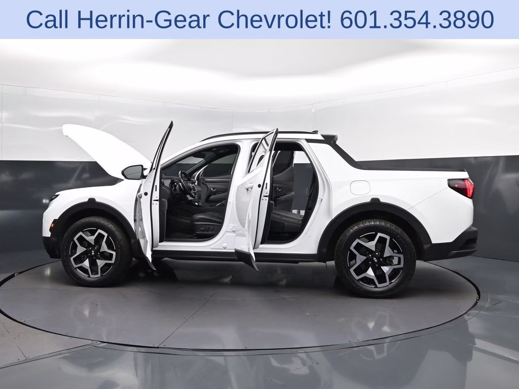 2022 Ice White Hyundai Santa Cruz Limited AWD Truck