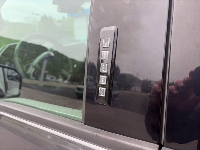 2018 Magnetic Ford F-150 XLT 4X4 Truck