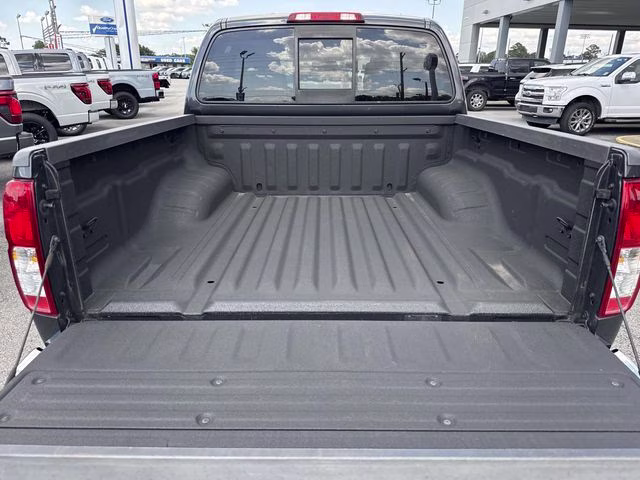 2015 Night Armor Nissan Frontier SV RWD Truck