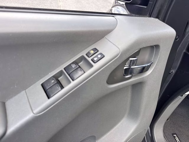 2015 Night Armor Nissan Frontier SV RWD Truck