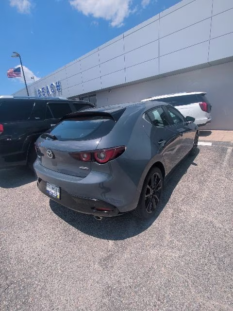 2022 Polymetal Gray Metallic Mazda Mazda3 Carbon Edition FWD Hatchback