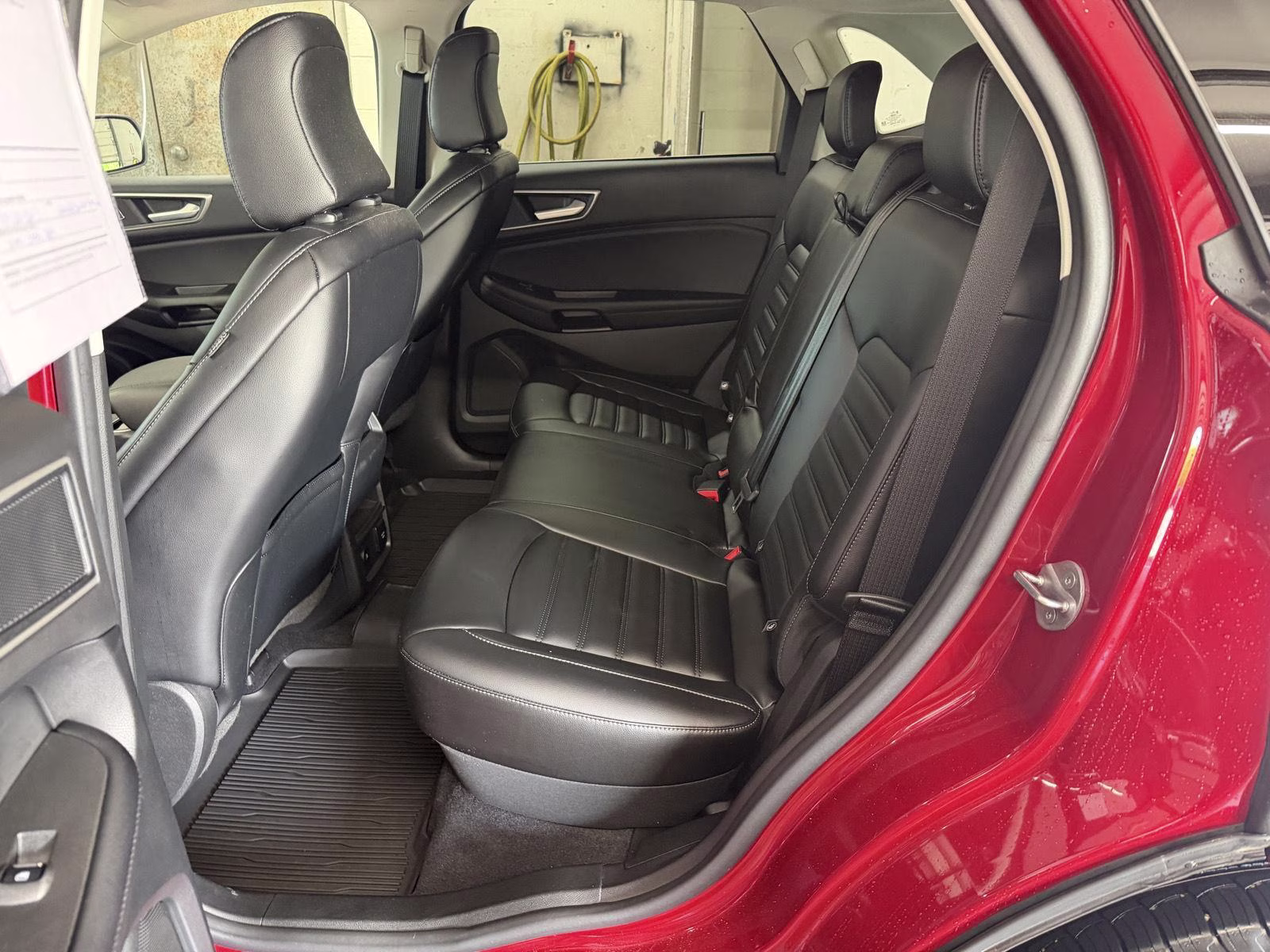 2023 Rapid Red Metallic Tinted Clearcoat Ford Edge SEL AWD SUV