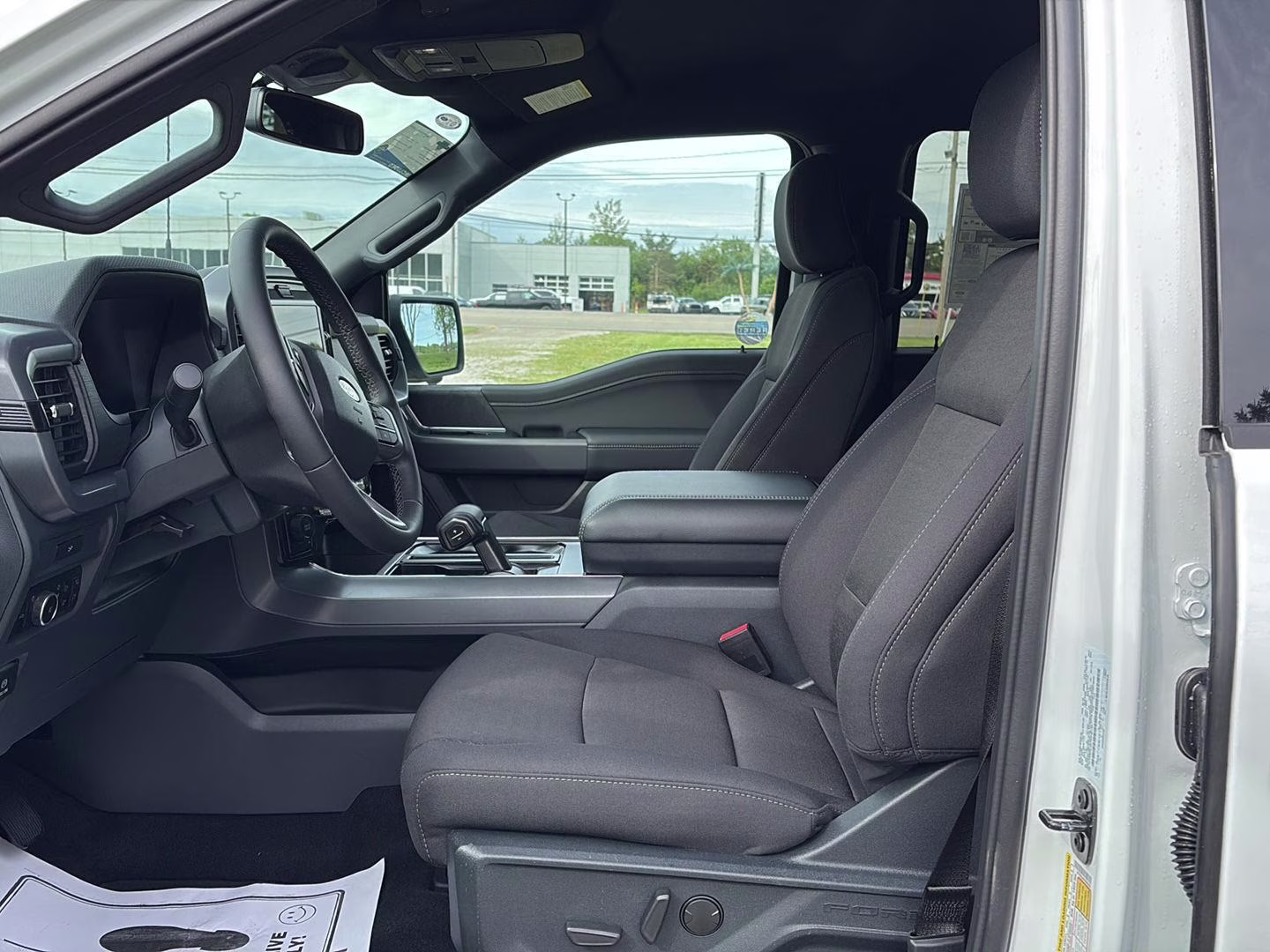 2026 Oxford White Ford F-150 XLT 4X4 Truck