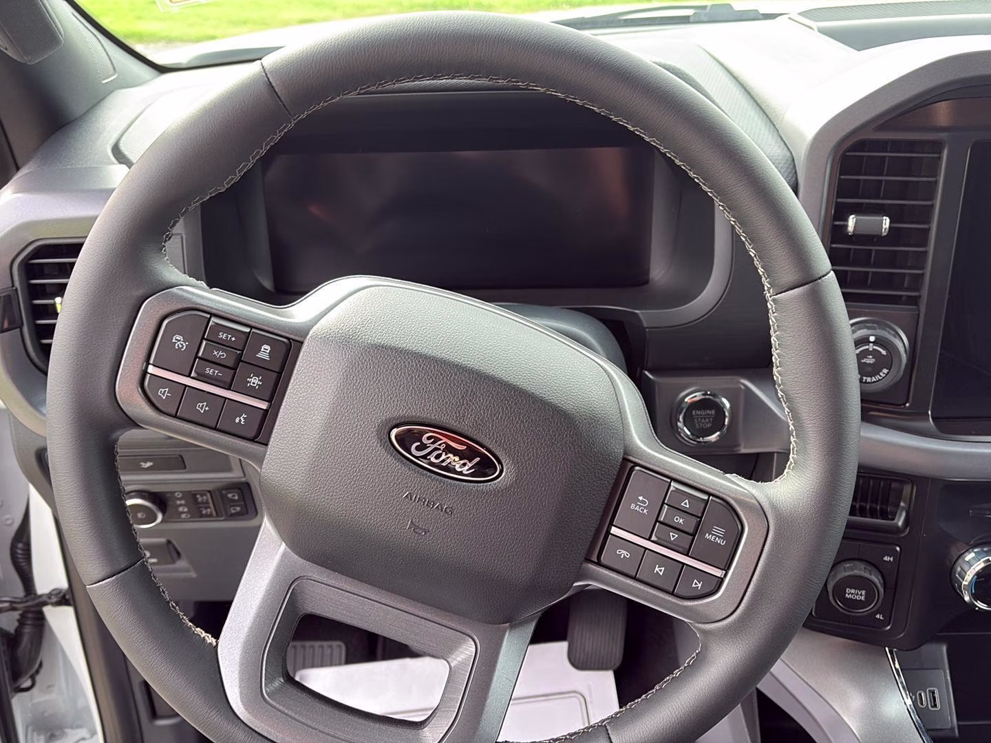 2026 Oxford White Ford F-150 XLT 4X4 Truck