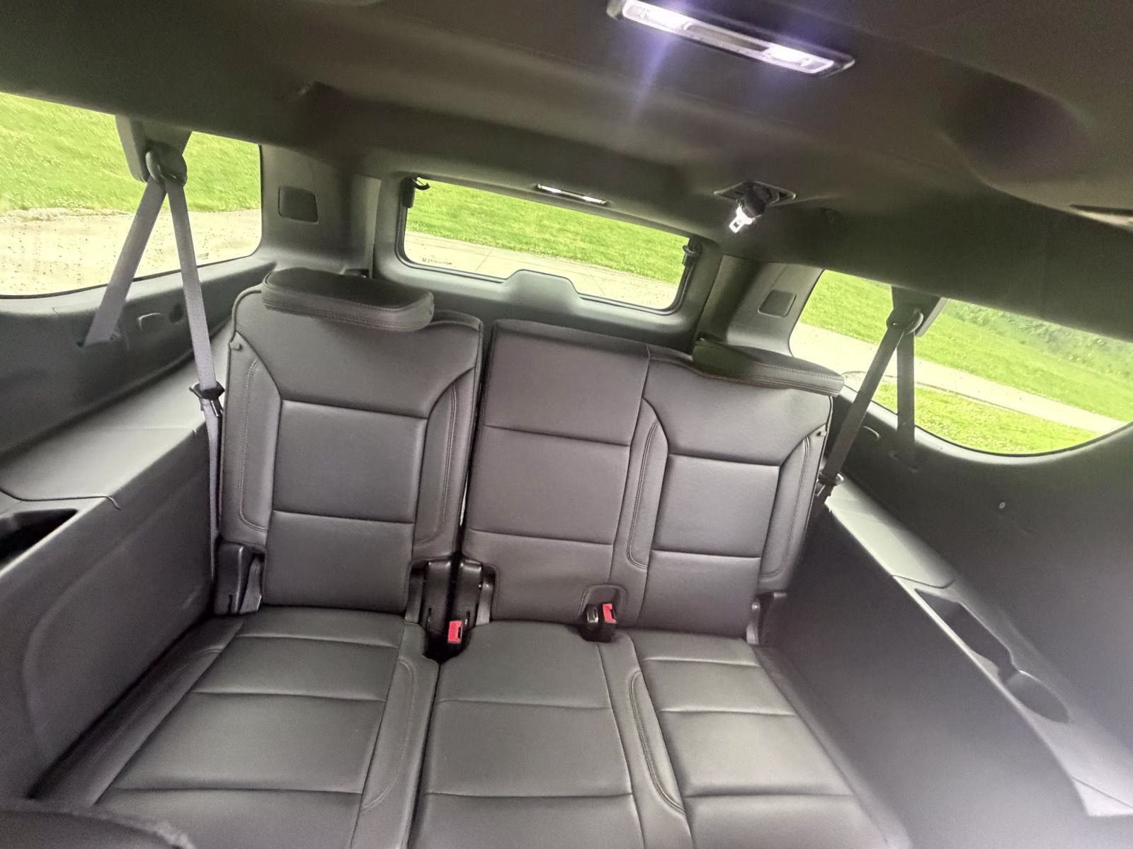 2024 Iridescent Pearl Tricoat Chevrolet Suburban High Country 4X4 SUV