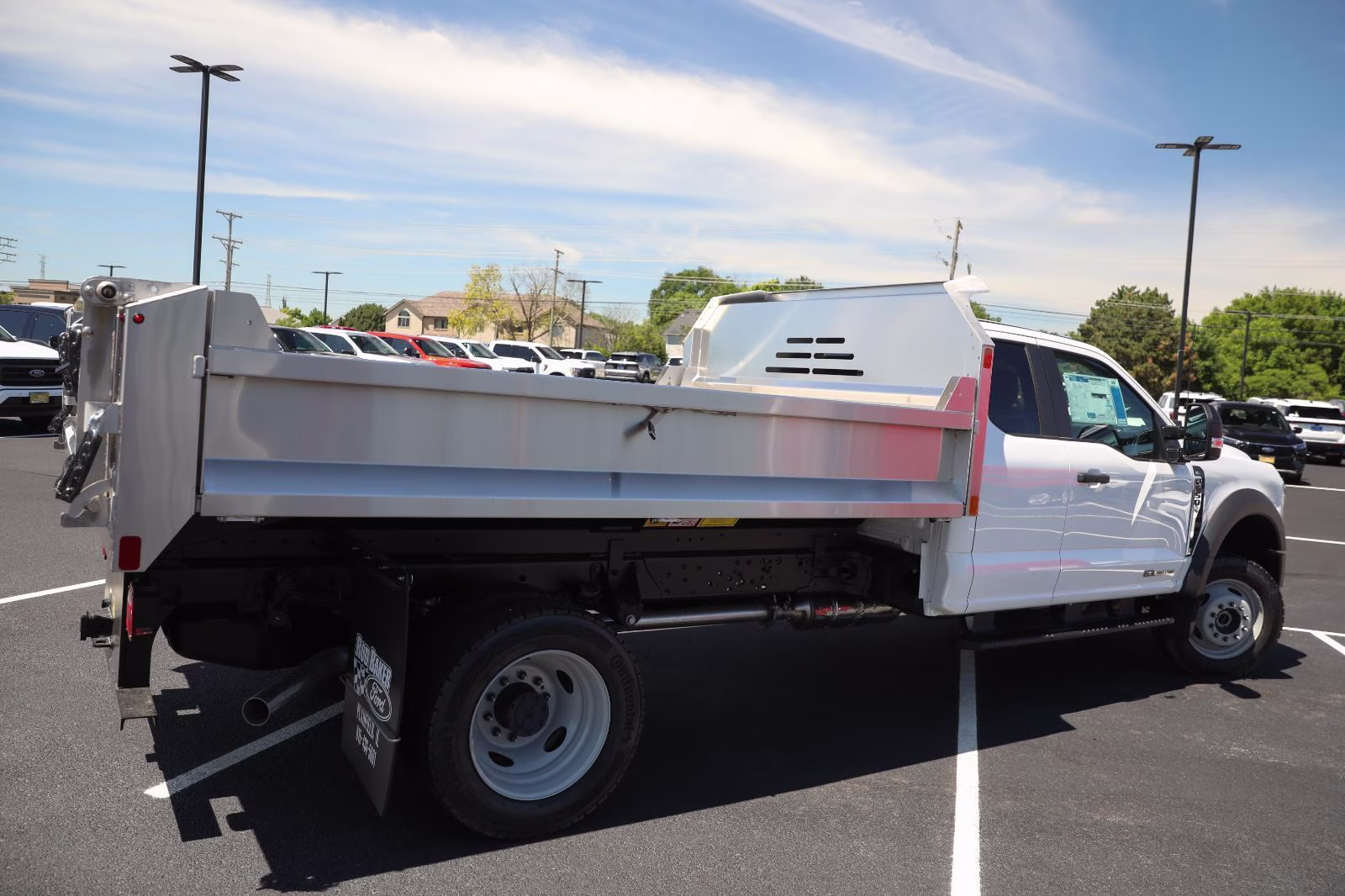 2026 Oxford White Ford Super Duty F-550 DRW XL 4X4 Truck