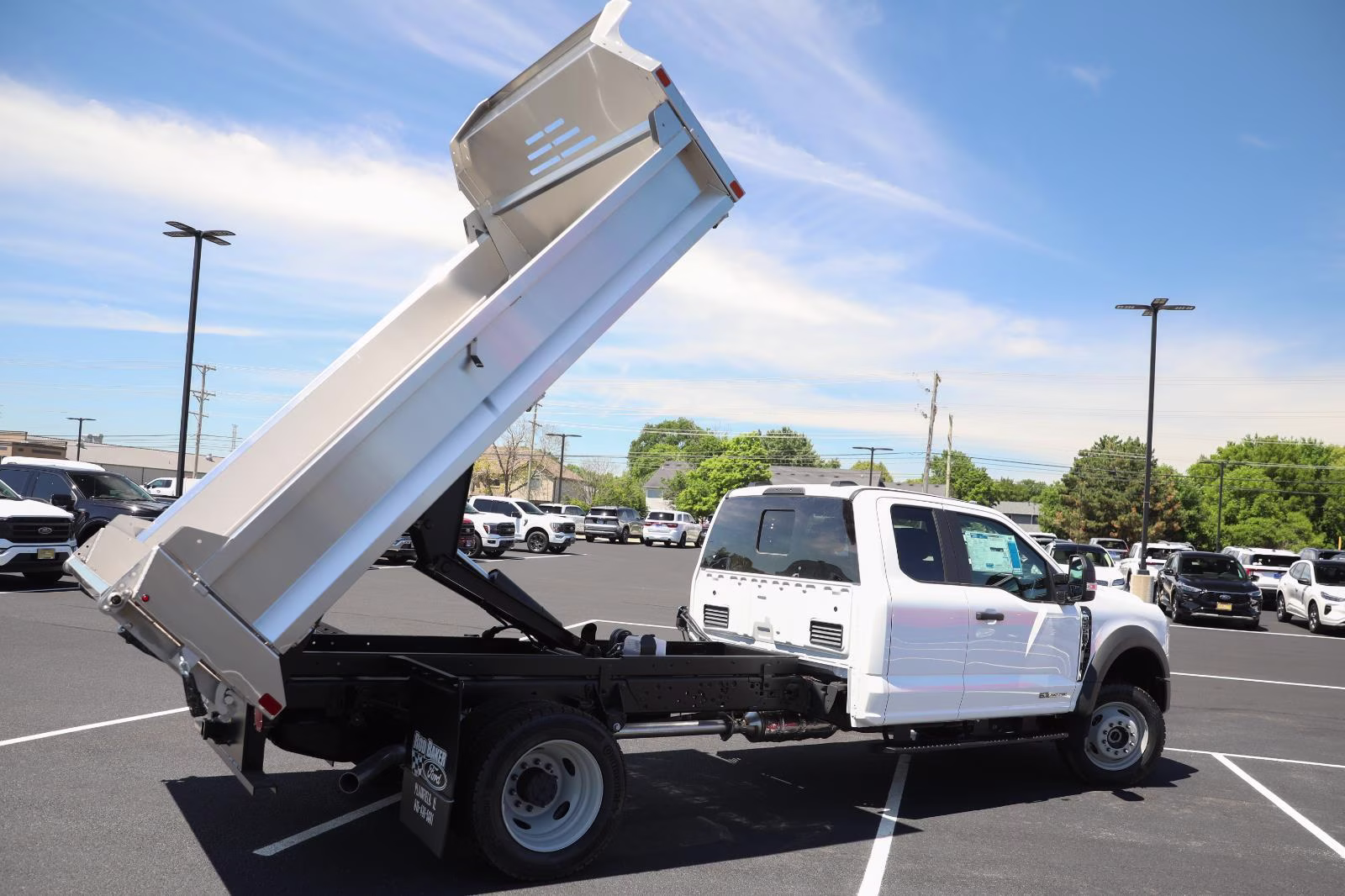 2026 Oxford White Ford Super Duty F-550 DRW XL 4X4 Truck